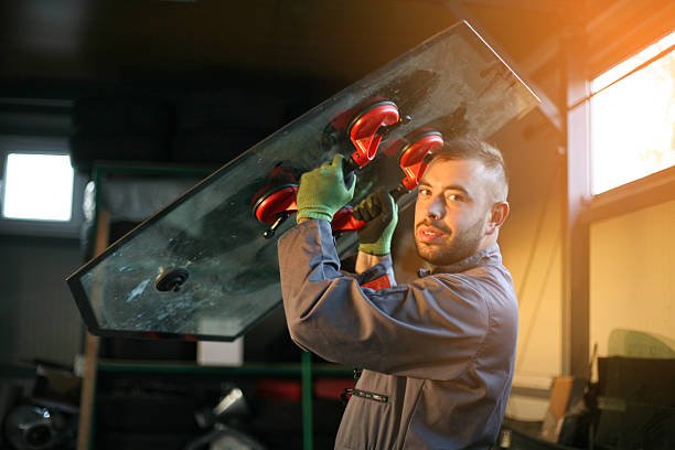 Windshield Repair in Carson, CA - Same Day Chip Repair, Crack Fix & Auto Glass Replacement